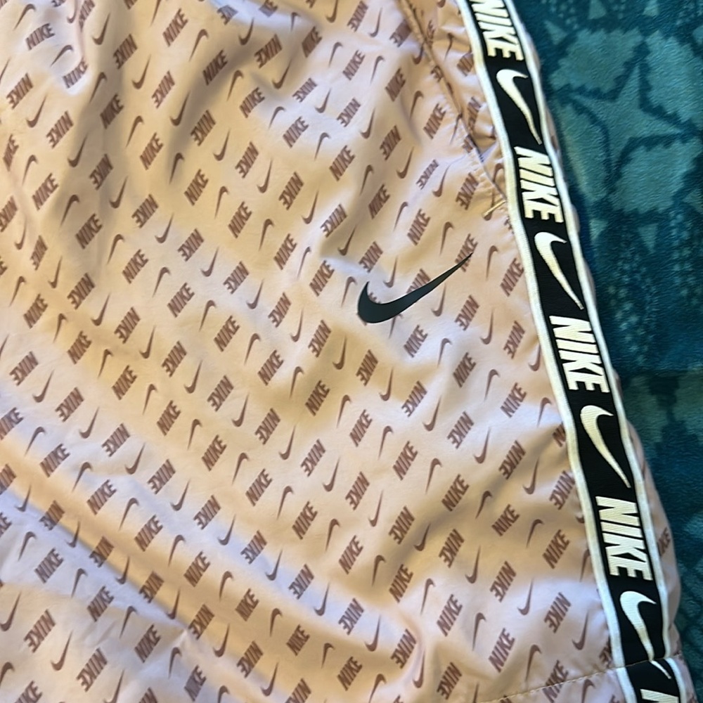 Nike shorts - Picture 3 of 3